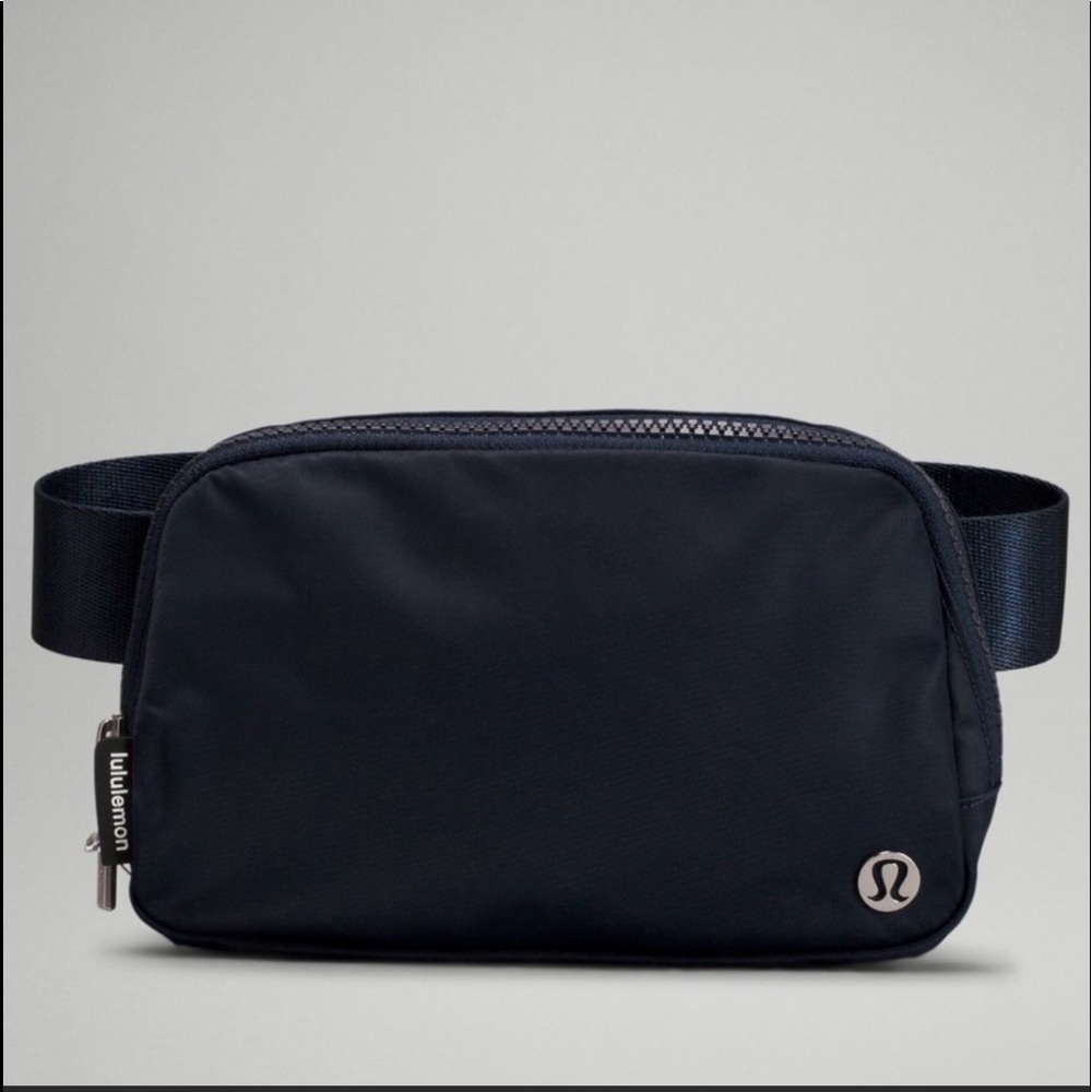 Lululemon belt bag